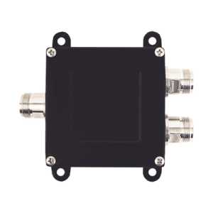 Separador TAP -7 dB con rango de frecuencia de 700 a 2500 MHz. Ideal para separar las antenas a diferentes longitudes de cable coaxial. 50 Ohm. Conectores N Hembra.