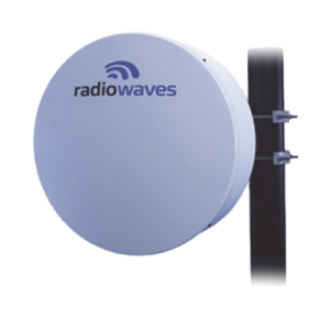 Antena direccional de alto rendimiento, (2 ft), 4.4 - 5 GHz, 2 conectores N-hembra, Ganancia de 26 dBi, Radomo y montaje incluido.