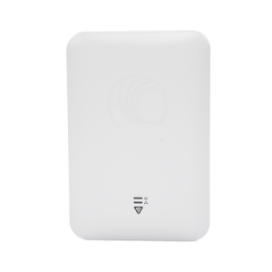 Access Point WiFi cnPilot e501S para exterior, IP67 grado industrial, Filtros para coexistencia con redes LTE, doble banda, antena sectorial 90-120 grados y puerto PoE secundario