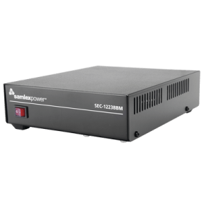 Fuente de poder 13.8V, 19A, conmutada con circuito cargador de baterías.