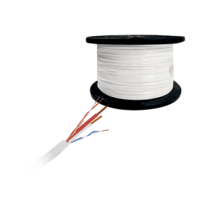 Carrete de ( 500 ft ), 152 m, 2 pares Cat5e, + 1 par calibre 16 para alimentación, de color blanco, para aplicaciones de domos PTZ a distancias largas ( 100 % Cobre ) , Uso interior.