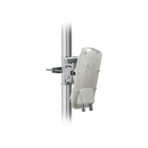 PTP-550 Hasta 1.36 GBps / 4910 - 6200 MHz / 802.11 AC Wave 2 MU-MIMO 4: 4x4 / BackHaul Conectorizado (C050055H017B)