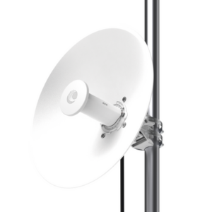 ePMP Force 4525L para zonas con alta interferencia, hasta 1+ Gbps, 5150 - 5920 MHz, 802.11 ax, Antena de 25 dBi, latencia baja (C050940M151B)